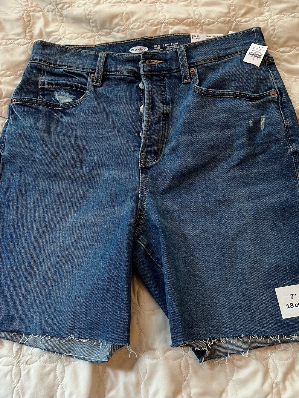 NWT Old Navy Sky-Hi Straight Distressed Denim Shorts - Size 12